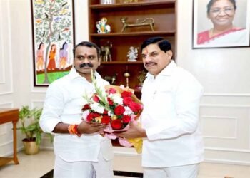 मुख्यमंत्री डॉ. यादव से केंद्रीय सूचना एवं प्रसारण राज्यमंत्री डॉ. मुरुगन ने की सौजन्य भेंट