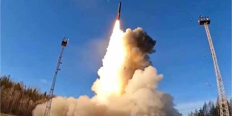 परमाणु युद्ध का खतरा बढ़ा! रूस ने किया भयंकर Nuclear War अभ्यास