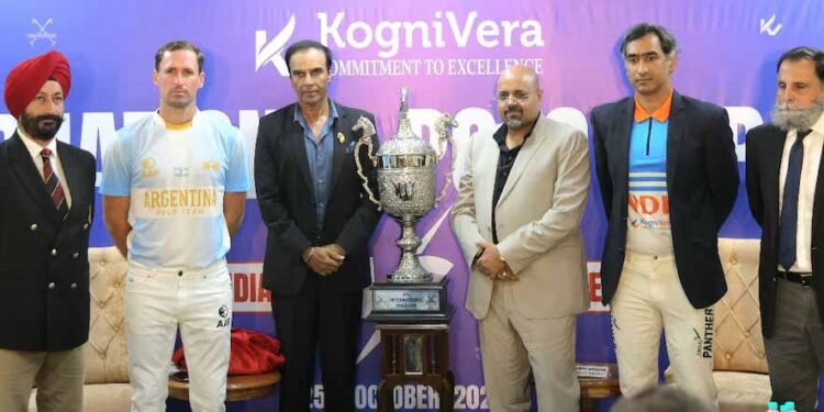 इंटरनेशनल पोलो कप की ट्रॉफी का अनावरण