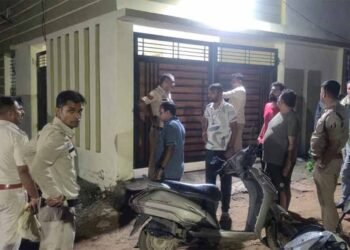 छत्तीसगढ़ में बड़ा खुलासा: जुआ खेलते पकड़े गए 6 पटवारी, संघ का कार्यकारी अध्यक्ष भी शामिल!