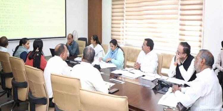 प्रधानमंत्री सूक्ष्म खाद्य उद्यम योजना एक महत्वाकांक्षी योजना, सतत निगरानी की आवश्यकता : मंत्री कुशवाह