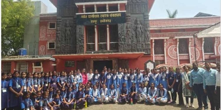 पी.एम. श्री स्वामी आत्मानंद शासकीय अंग्रेजी माध्यम विद्यालय अभनपुर -सफलता की नई पहचान