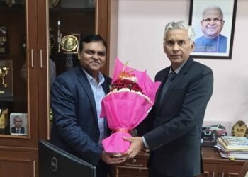 भोपाल दुग्ध संघ की भौतिक एवं वित्तीय प्रगति की समीक्षा की, ‘दूध का दूध, पानी का पानी अभियान’ पर प्रसन्नता व्यक्त की