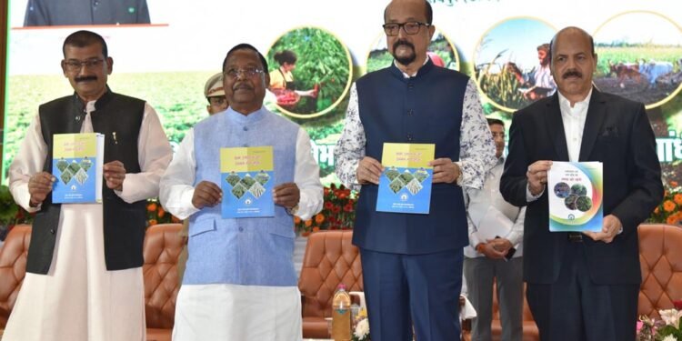 रायपुर : जल संरक्षण, प्राकृतिक और जैविक खेती की ओर बढ़ना आवश्यक :  डेका