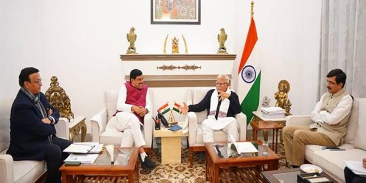 मुख्यमंत्री डॉ. यादव ने केंद्रीय मंत्री डॉ. खट्टर से की सौजन्य भेंट