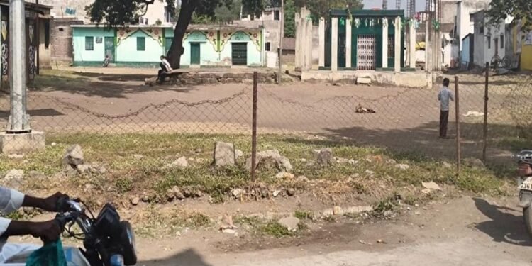 सिहाड़ा गांव को वक्फ संपत्ति बताने के खिलाफ पंचायत ट्रिब्यूनल में जवाब देगा प्रशासन