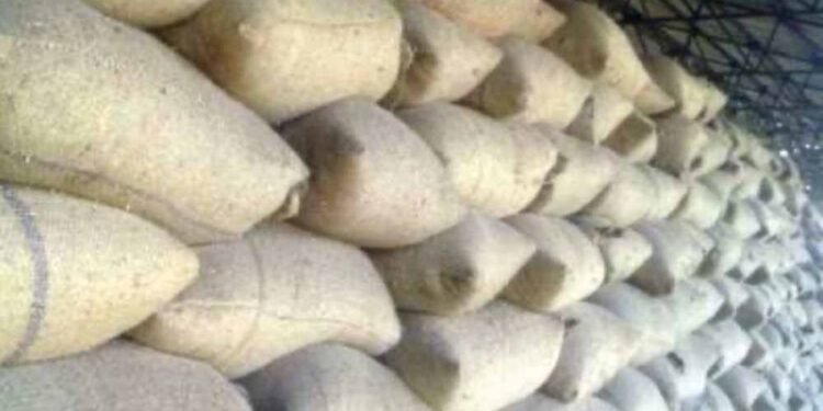 रायगढ़ में 30 प्रकरणों में एक करोड़ रुपए से अधिक मूल्य के 3,266 क्विंटल अवैध धान किया गया जब्त