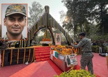 माओवादी मुठभेड़ में शहीद हुए आशीष शर्मा को अंतिम विदाई, बालाघाट के एसपी और जवानों की आंखों में आंसू