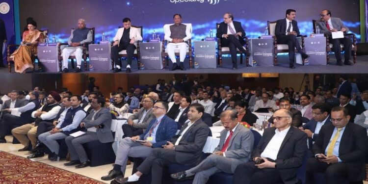दिल्ली में शुरू हुआ ‘छत्तीसगढ़ इन्वेस्टर कनेक्ट’ सम्मेलन,  मुख्यमंत्री विष्णुदेव साय निवेशकों से कर रहे हैं सीधा संवाद