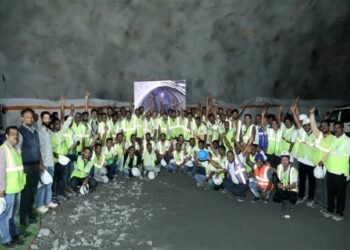 रायपुर : छत्तीसगढ़ के पहले राष्ट्रीय राजमार्ग सुरंग का ब्रेकथ्रू पूरा