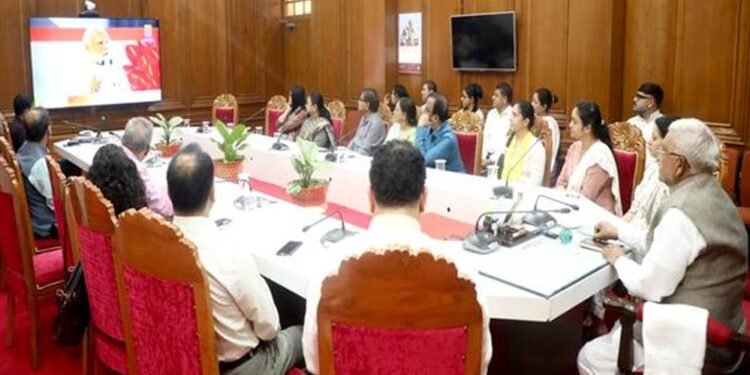 प्रधानमंत्री  मोदी ने राष्ट्रीय गीत वंदे मातरम् के 150वें वर्ष के स्मरणोत्सव समारोह का किया शुभारम्भ