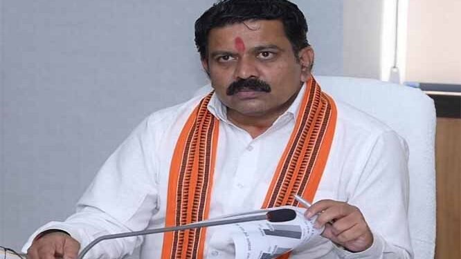 चैतू दादा व अनंत के सरेंडर पर डिप्टी सीएम का बड़ा बयान: कहा– छत्तीसगढ़ में नक्सलवाद अब खत्म होने की कगार पर