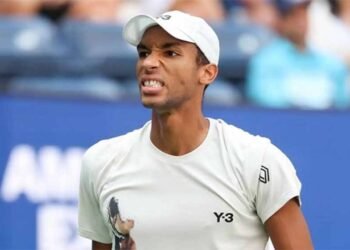 ऑगर अलियासिमे एटीपी फ़ाइनल्स के सेमीफ़ाइनल में