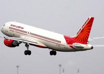 Air India पर बड़ा खुलासा: बिना लाइसेंस उड़ाया विमान, दो पायलट्स पर गिरी गाज