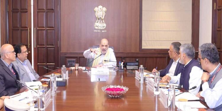 दिल्ली कार ब्लास्ट पर सख्त केंद्र, अमित शाह ने की हाई-लेवल मीटिंग, दिए त्वरित कार्रवाई के आदेश