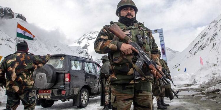 कुपवाड़ा में आतंकियों की घुसपैठ नाकाम, सेना की जवाबी कार्रवाई में दो ढेर