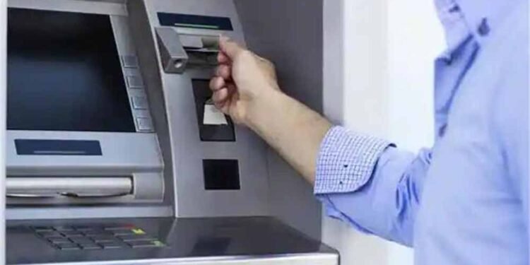 बिना कार्ड वाला ATM! अब सिर्फ मोबाइल से निकाल पाएंगे कैश