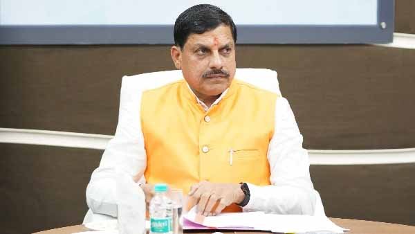 पर्यटन को उद्योग का दर्जा देने की प्रक्रिया में लायें तेजी : मुख्यमंत्री डॉ. यादव