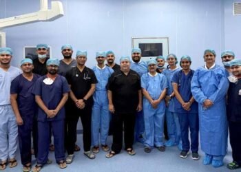 मां का ममता का चमत्कार: सफदरजंग अस्पताल में 11 साल के बच्चे का देश का पहला किडनी ट्रांसप्लांट सफल