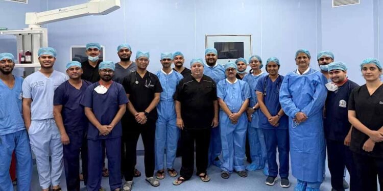 मां का ममता का चमत्कार: सफदरजंग अस्पताल में 11 साल के बच्चे का देश का पहला किडनी ट्रांसप्लांट सफल