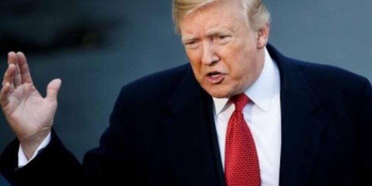 अमेरिका की नई इमिग्रेशन पॉलिसी: प्रतिबंधित देशों के नागरिकों के लिए ग्रीन कार्ड पाना होगा कठिन