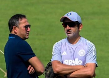 गंभीर युग में टेस्ट का संकट: कभी घर में अजेय भारत अब क्यों लड़खड़ा रहा है?