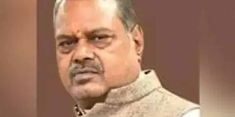 दिव्यांगजन की मोट्रेट साइकल रिपेयरिंग व्यवस्था जिलास्तर पर करें : मंत्री कुशवाह