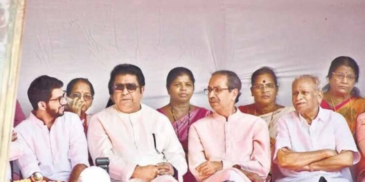 बिहार में कांग्रेस की 6 सीटें जीतने पर घमासान, INDIA गठबंधन के नेताओं ने कसा तंज