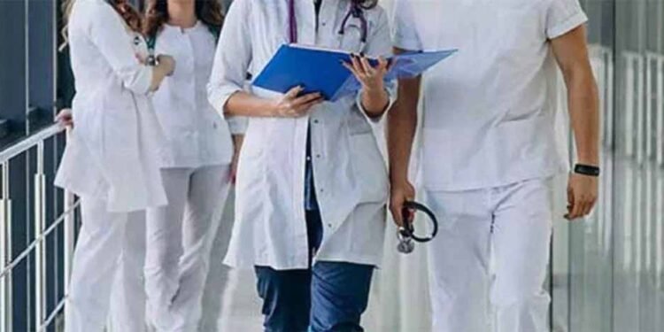 MP में नर्सिंग एडमिशन संकट: फर्जीवाड़े के कारण 4 हजार सीटें भी न भर सकीं