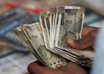 8वां वेतन आयोग लागू होने की तैयारी! केंद्र सरकार की नई अधिसूचना से बढ़ेगी सैलरी और DA