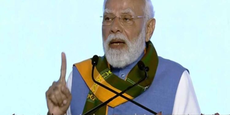 पीएम मोदी ने जारी की पीएम-किसान किस्त, 9 करोड़ किसानों के खातों में पहुँचे 18,000 करोड़ रुपए