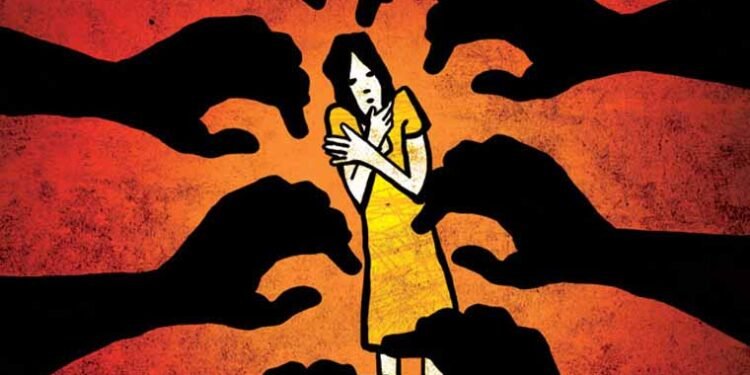 चॉकलेट का लालच देकर नन्हीं मासूम को बनाया हवस का शिकार, नानी-पोते गिरफ्तार