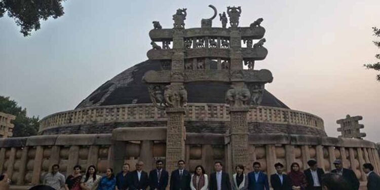 आसियान देशों के प्रतिनिधियों ने यूनेस्को विश्व धरोहर स्थल सांची का किया भ्रमण