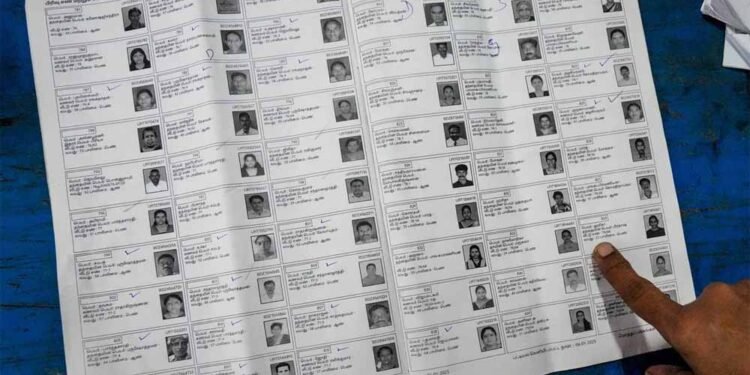 चुनाव आयोग का बड़ा फैसला: SIR के लिए 7 दिन की राहत, 12 राज्यों को मिली बढ़ी समयसीमा