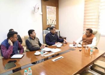 नियमित फॉलोअप करें और समयसीमा में उच्च गुणवत्ता के साथ कार्य करें पूर्ण: उप मुख्यमंत्री शुक्ल