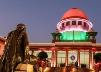 गवर्नर बनाम मीलॉर्ड: आखिर किस कागज़ पर भड़की नाराज़गी? पढ़िए पूरी कहानी