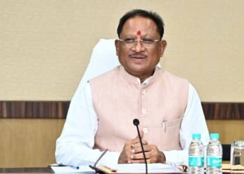 मुख्यमंत्री साय ने गोंड समाज को 5 लाख रुपये दिए, युवक-युवती सम्मेलन में हुई पुस्तकों की शुरुआत