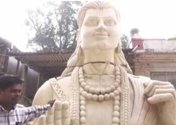 कौशल्या माता मंदिर में अटकी 51 फीट राम प्रतिमा: भुगतान न होने से 5 महीने से स्थापना रुकी