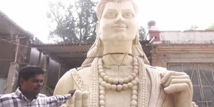 कौशल्या माता मंदिर में अटकी 51 फीट राम प्रतिमा: भुगतान न होने से 5 महीने से स्थापना रुकी