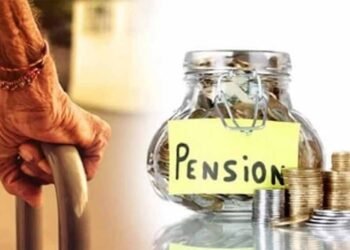 1 दिसंबर से रुकी पेंशन? ये एक कदम उठाते ही फिर मिलने लगेगा पैसा