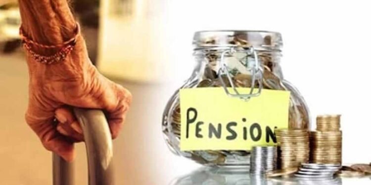 1 दिसंबर से रुकी पेंशन? ये एक कदम उठाते ही फिर मिलने लगेगा पैसा