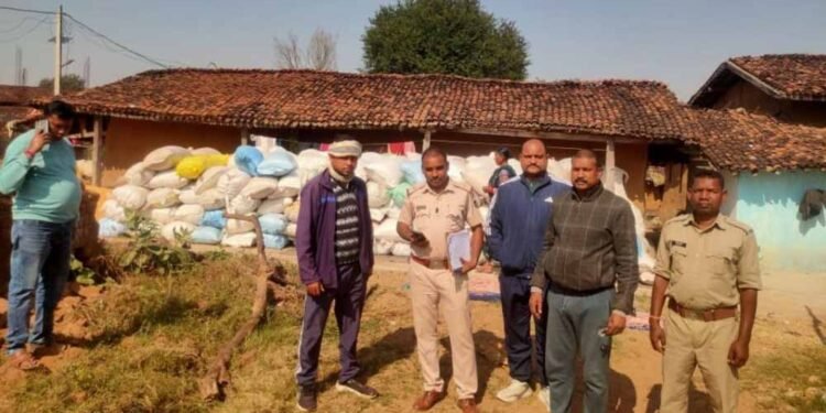 सीमावर्ती इलाके में बड़ी कार्रवाई: 1370 क्विंटल अवैध धान और 28 वाहन जब्त