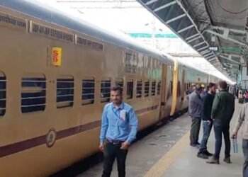 आठ माह में गंदगी फ़ैलाने वालों से रेलवे ने 24 लाख 82 हजार से अधिक का जुर्माना वसूला