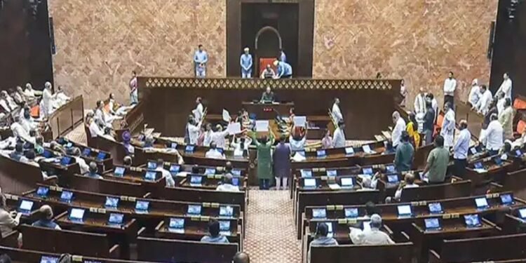 शीतकालीन सत्र में टकराव के आसार: विपक्ष SIR पर एकजुट, सरकार पेश करेगी दिवाला-बीमा सहित 14 बिल