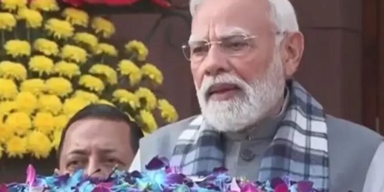 अपनी रणनीति बदले विपक्ष, मैं टिप्स देने को तैयार हूं: PM मोदी