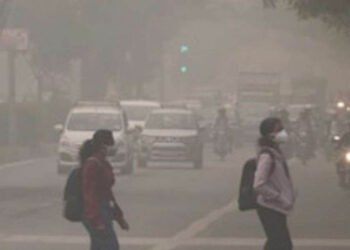 एमपी में ठंड का कहर: 14 जिलों में घने कोहरे का अलर्ट, मालवा एक्सप्रेस 4 घंटे लेट