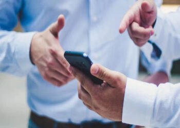 भोपाल में डॉक्टरों की फर्जी हाजिरी का खेल खुला, 13 का वेतन काटने के आदेश, 25 को नोटिस