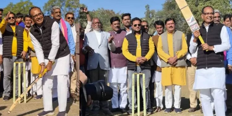 केंद्रीय मंत्री शिवराज सिंह चौहान ने थामा बल्ला, लगाए चौके-छक्के—देखें वायरल वीडियो