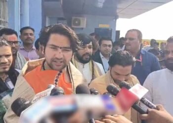 पं. धीरेंद्र कृष्ण शास्त्री ने रायपुर में की धर्मांतरण पर चिंता व्यक्त, कहा- भारत में कैंसर से भी ज्यादा खतरनाक