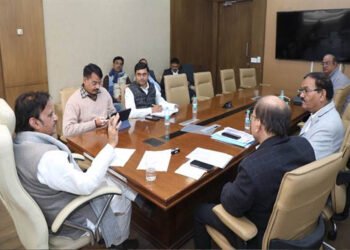 मैनपावर भर्ती की प्रक्रिया समय से करें पूर्ण: उप मुख्यमंत्री शुक्ल